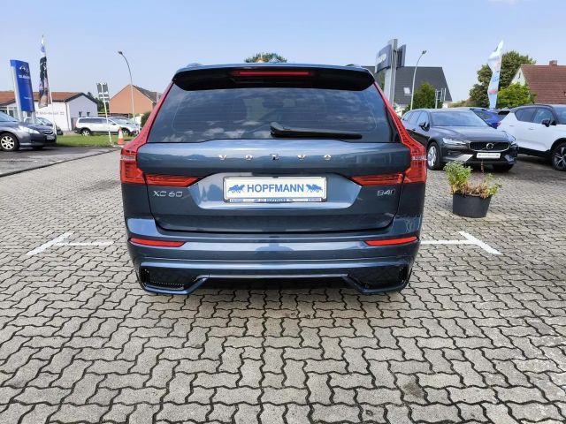 Volvo XC60 AWD Dark Plus