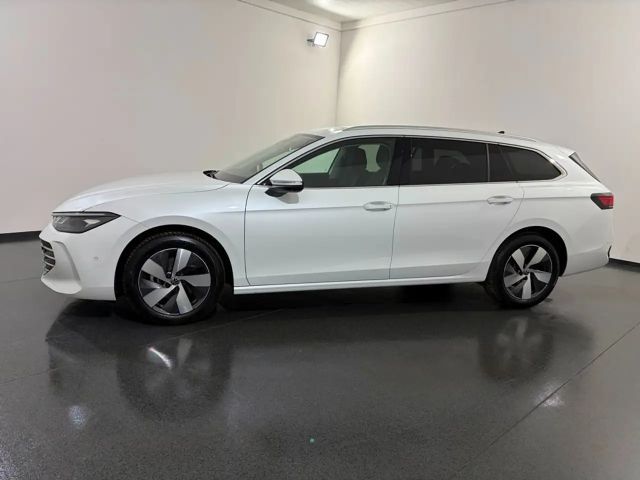 Volkswagen Passat 1.5 eTSI Business DSG Variant