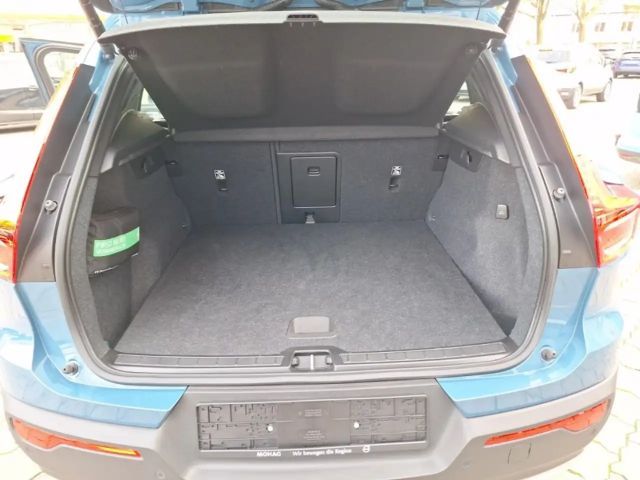 Volvo XC40 Core Recharge
