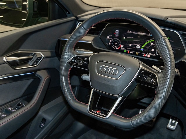 Audi Q8 e-tron 50 Quattro S-Line