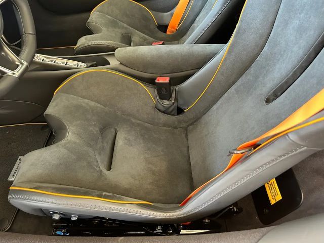 McLaren Artura Performance Black Paket Lift Sport Auspuff Clubsp.