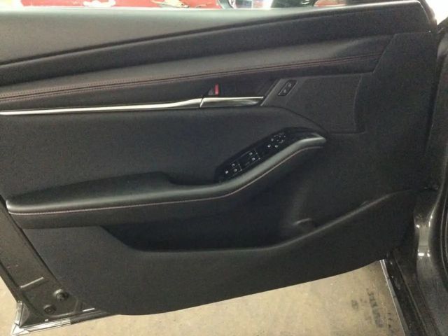 Mazda 3 Homura SkyActiv e-Skyactiv