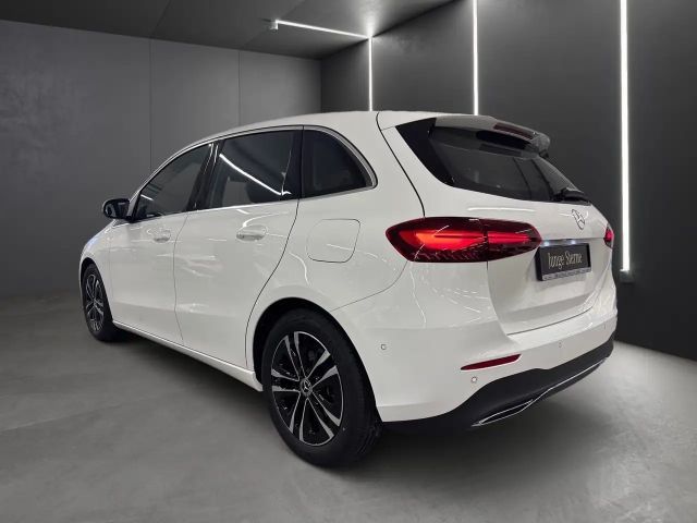 Mercedes-Benz B 200 Progressive Sedan