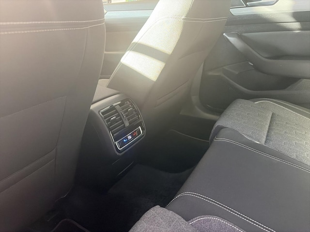 Volkswagen Passat 2.0 TDI Business DSG Variant