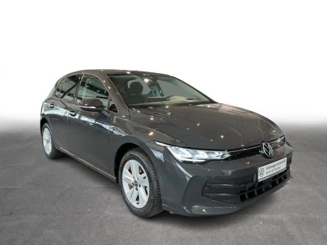 Volkswagen Golf 1.5 eTSI DSG Golf VIII Life