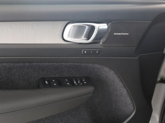 Volvo XC40 Dark Plus