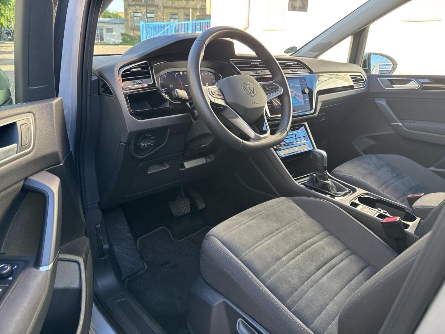 Volkswagen Touran 1.5 TSI DSG Highline