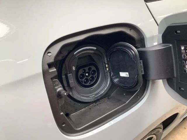 Mercedes-Benz A 250 A 250 e AMG Line