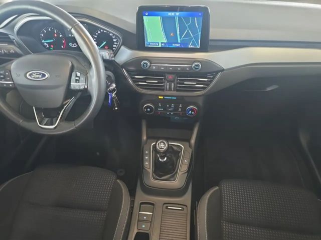 Ford Focus Cool & Connect EcoBoost Wagon