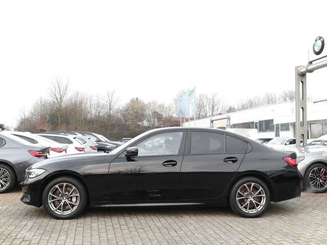 BMW 330 330i Advantage pakket Sedan xDrive