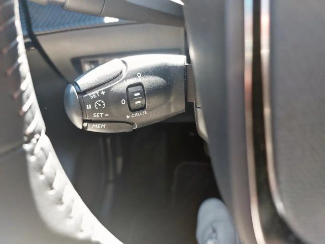 Peugeot E-208 Allure Pack