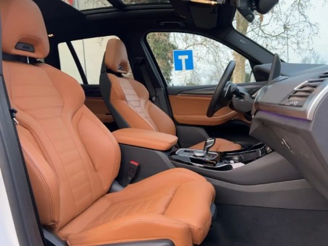 BMW X3 d Sportpaket HUD AD AHK-klappbar AHK El. Panodach