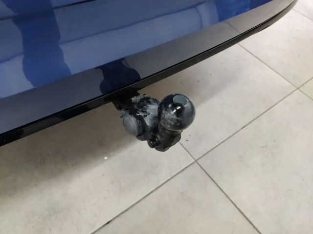 Volkswagen Golf 1.5 TSI R-Line Variant