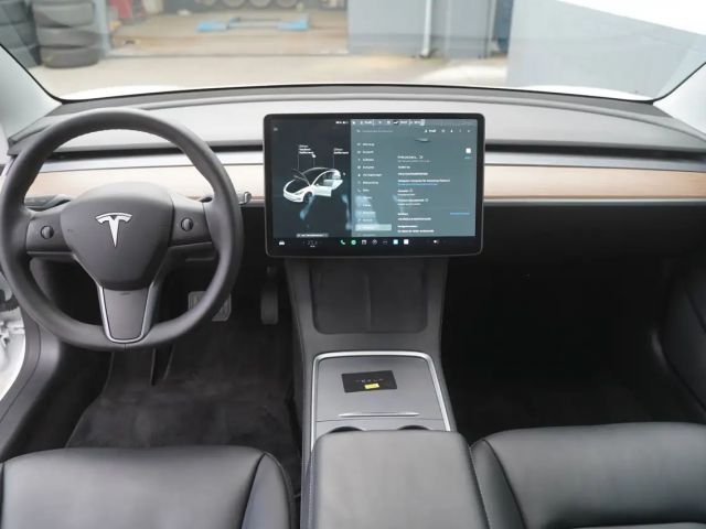 Tesla Model 3 Standard Range