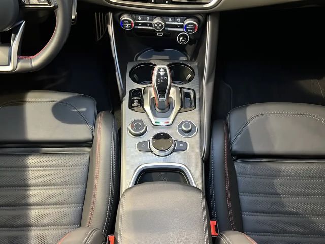 Alfa Romeo Giulia Q4