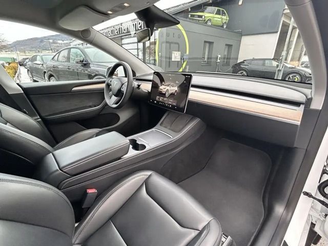 Tesla Model Y AWD Dual Motor Long Range