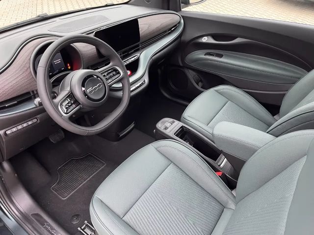 Fiat 500e Elektro Giorgio Armani Collector's Edition