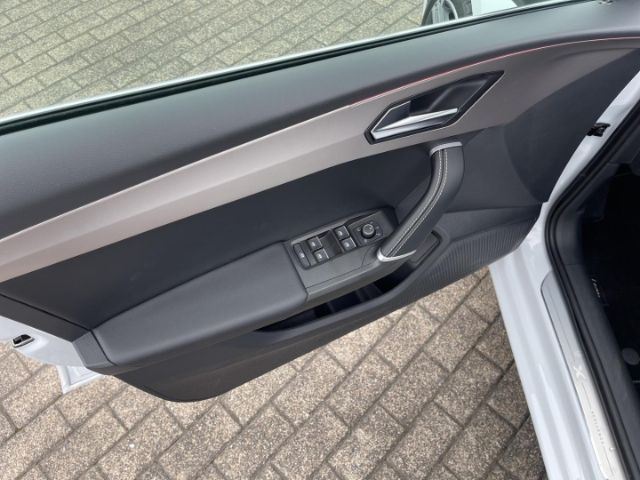 Seat Leon 1.5 eTSI Plus Sportstourer Xcellence