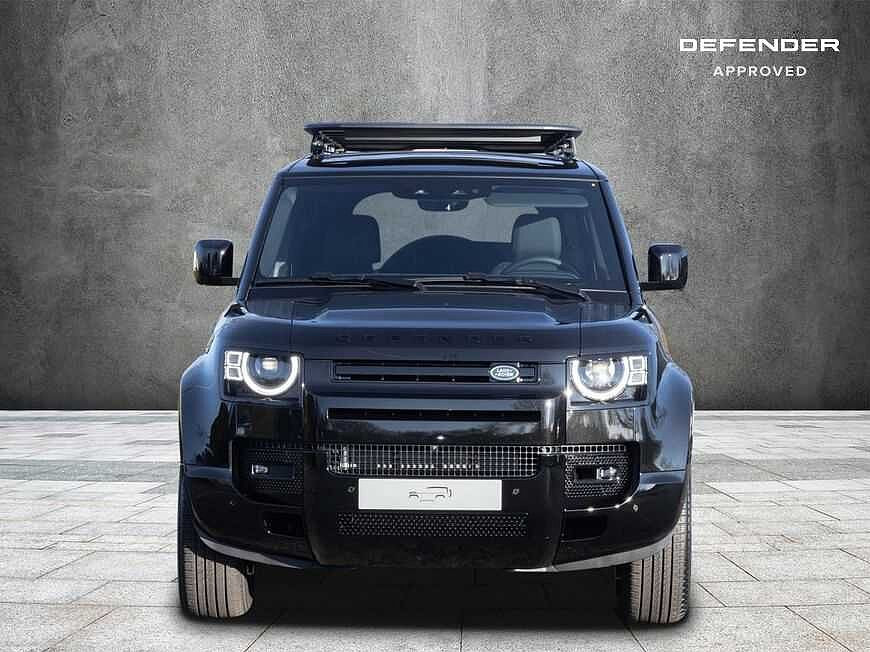 Land Rover Defender 110 Dynamic SE