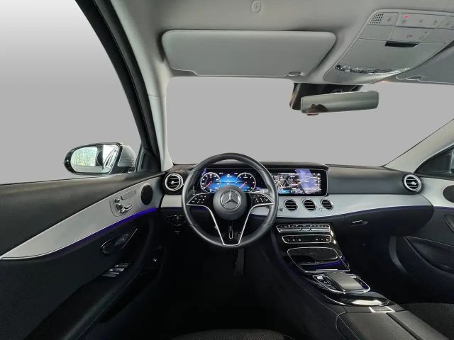Mercedes-Benz E 220 AVANTGARDE E 220 d Estate