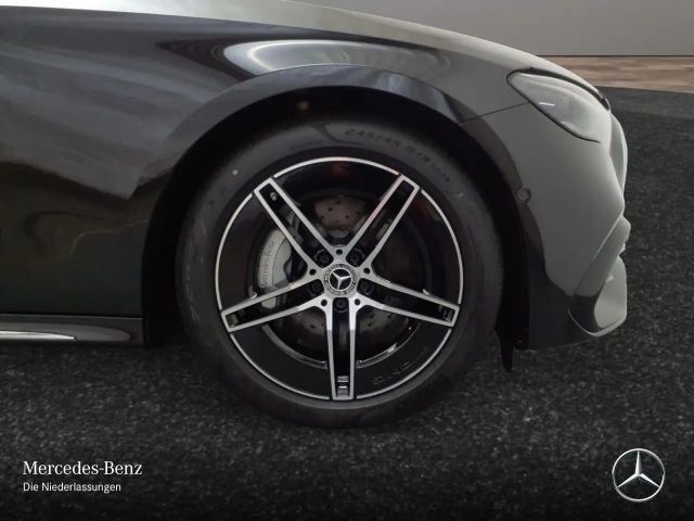 Mercedes-Benz E 200 AMG Line Sedan