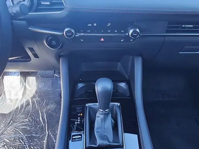 Mazda 3 4WD Homura SkyActiv e-Skyactiv