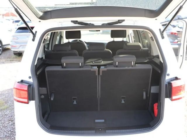 Volkswagen Touran 1.5 TSI DSG