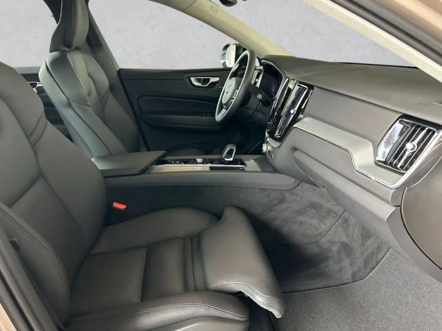 Volvo XC60 AWD Dark Plus