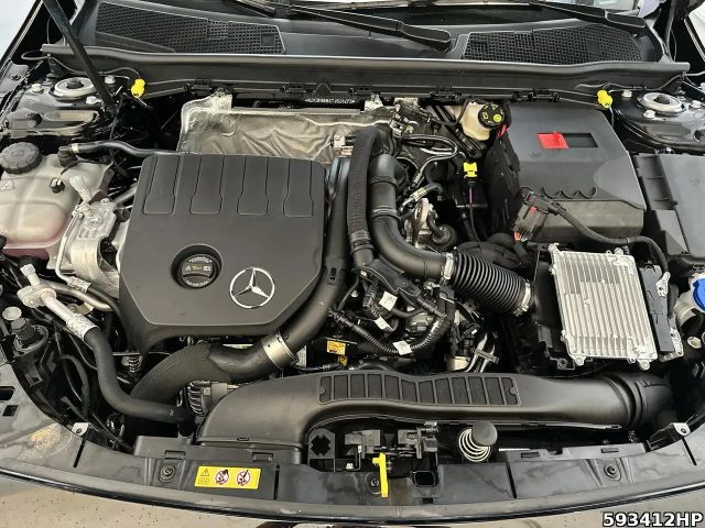 Mercedes-Benz A 180 AMG Line