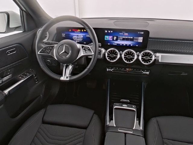 Mercedes-Benz EQB 300 4MATIC