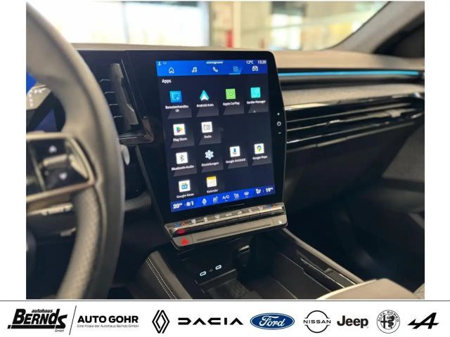 Renault Espace E-Tech Hybrid Techno