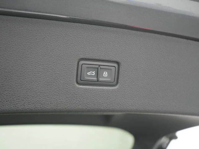 Audi Q8 Business S-Line