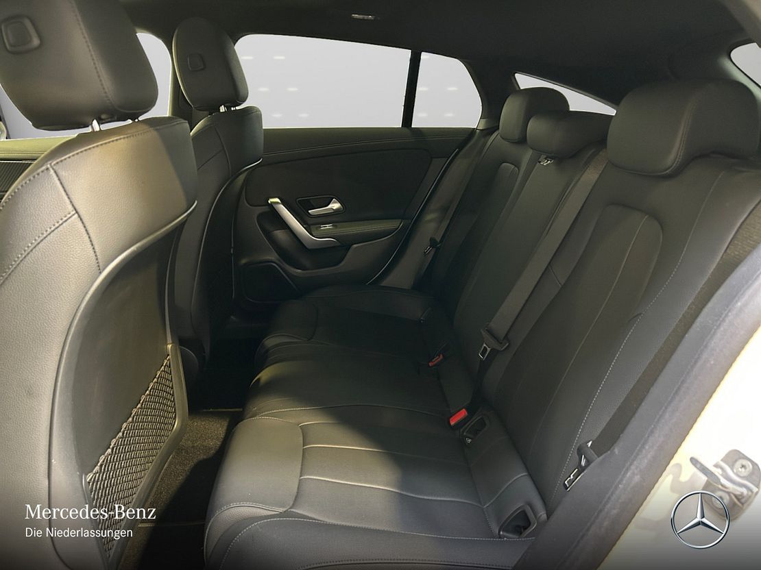 Mercedes-Benz CLA 180 Shooting Brake