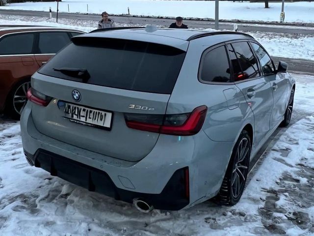 BMW 330 330e M-Sport