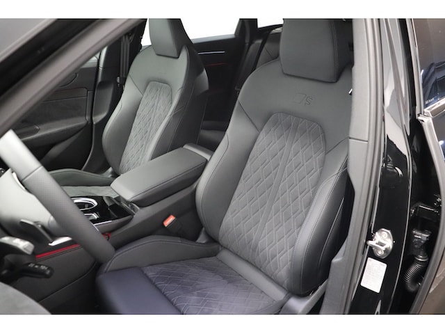 Audi A6 Avant Quattro S-Tronic