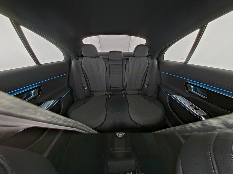 Mercedes-Benz E 200 AVANTGARDE Sedan