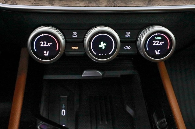 Skoda Superb 2.0 TDI Combi