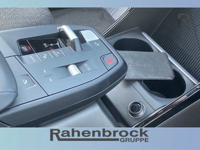 BMW 218 AHK - AUTOMATIK