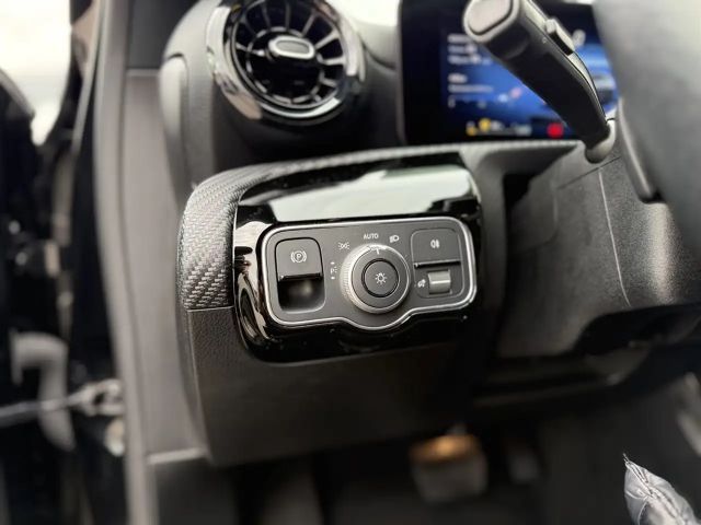 Mercedes-Benz A 180 A 180 d