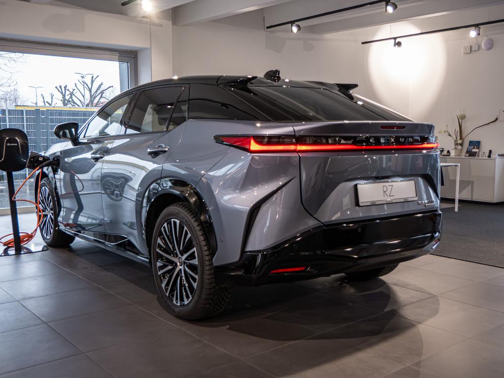 Lexus RZ Luxury Line