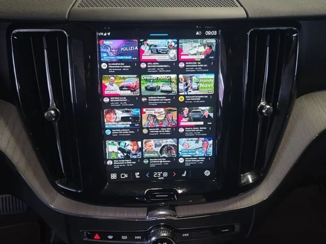 Volvo XC60 AWD Dark Plus