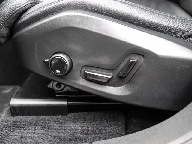 Volvo XC60 Dark Plus