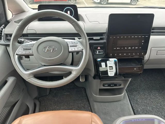 Hyundai Staria Signature Vierwielaandrijving