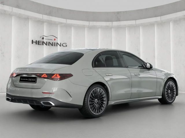 Mercedes-Benz E 200 AMG Line Sedan