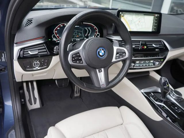 BMW 530 530e M-Sport Sedan