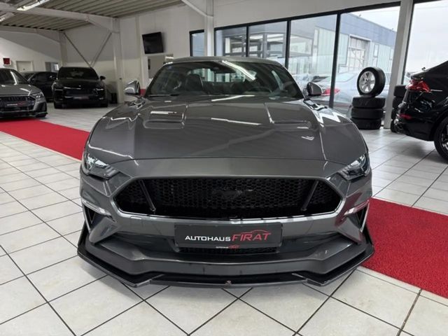 Ford Mustang Fastback GT 5.0 V8