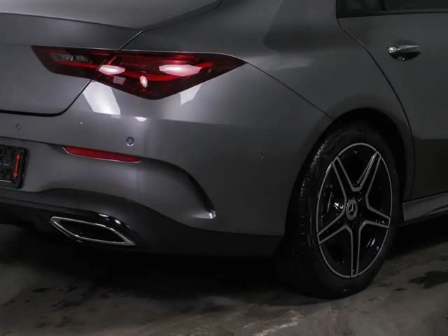 Mercedes-Benz CLA 200 AMG Line Coupé