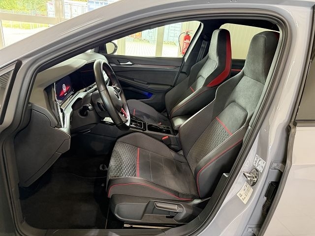 Volkswagen Golf 2.0 TSI DSG Golf VIII Style