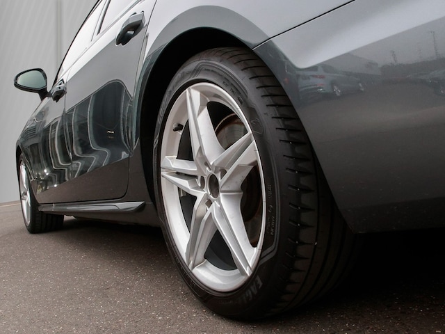 Audi A4 35 TFSI Avant S-Line S-Tronic