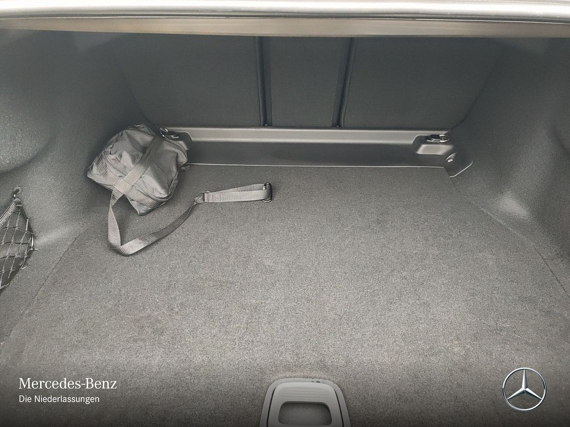 Mercedes-Benz C 180 AMG Line Sedan